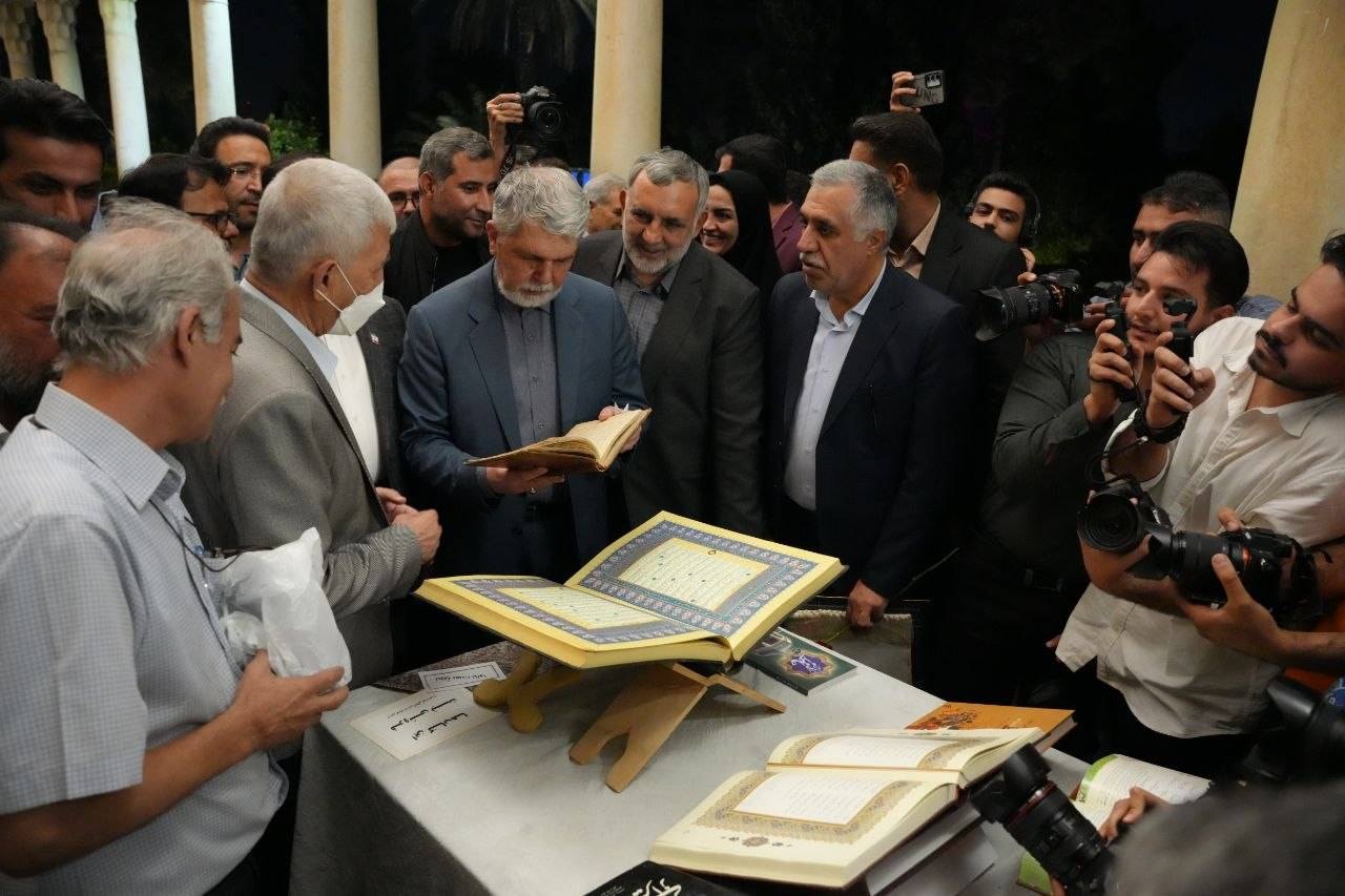 حافظ غزل فارسی را متفاوت کرد