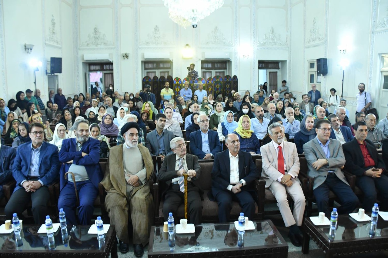 ضرورت نقد برخی جریانهای رایج در حافظپژوهی