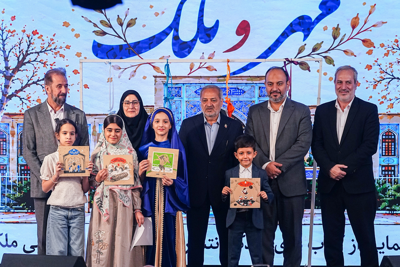 میراثدار بزرگانی هستیم که در تاریخ نقشآفرین بودهاند