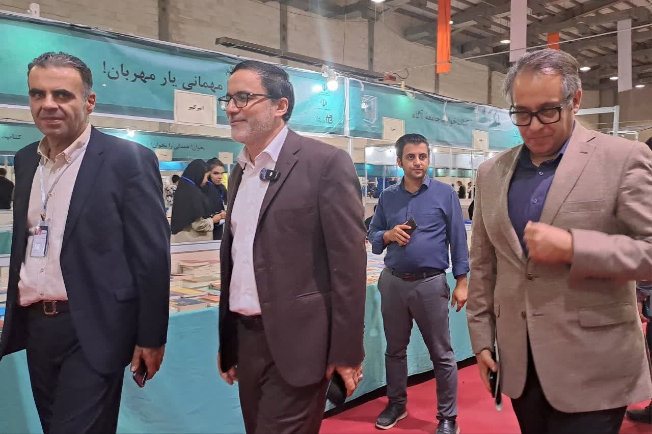 فضای مجازی و افزایش قیمت، خرید کتاب را تحت تاثیر قرار داده است