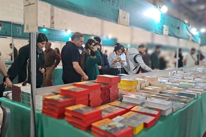 جلوه هنر و معماری کهن سلطانیه و بازخوانی دغدغه‌های فرم و روایت سینما در نمایشگاه کتاب زنجان