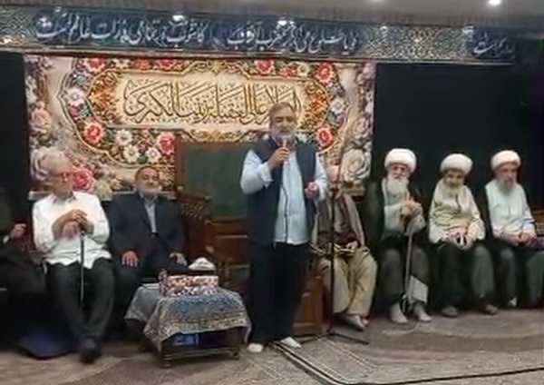 تجلیل از دو پیرغلام و ادیب پیشکسوت اهل‌بیت (ع) در حسینیه حضرت زینب (س)