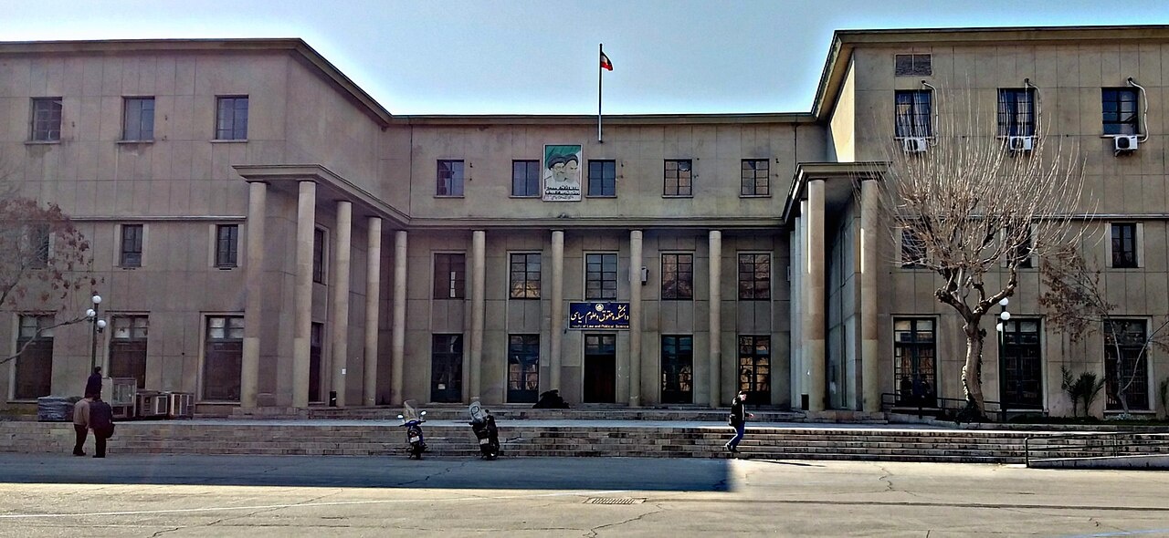 به تربیت روشنفکر سرگشته مشغولیم