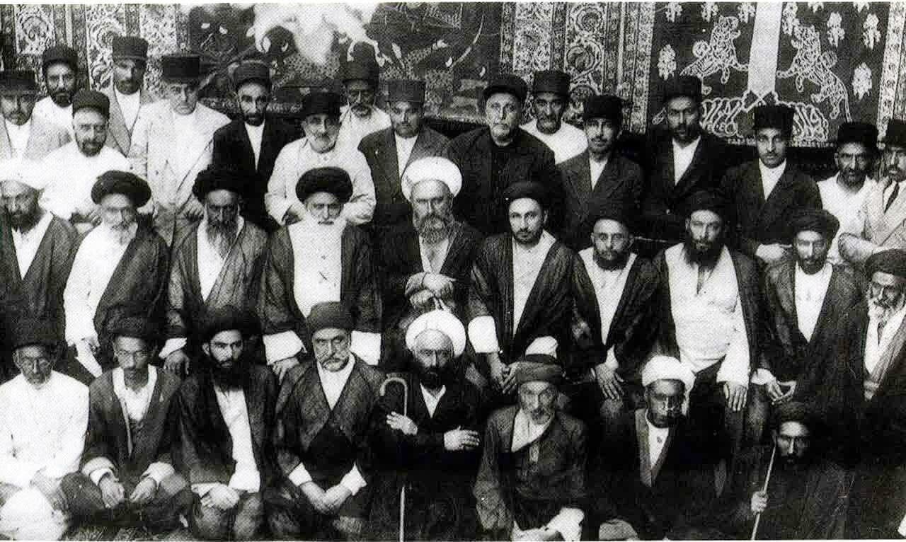 روایت زندگی بیش از ۳۰۰ عالم دینی