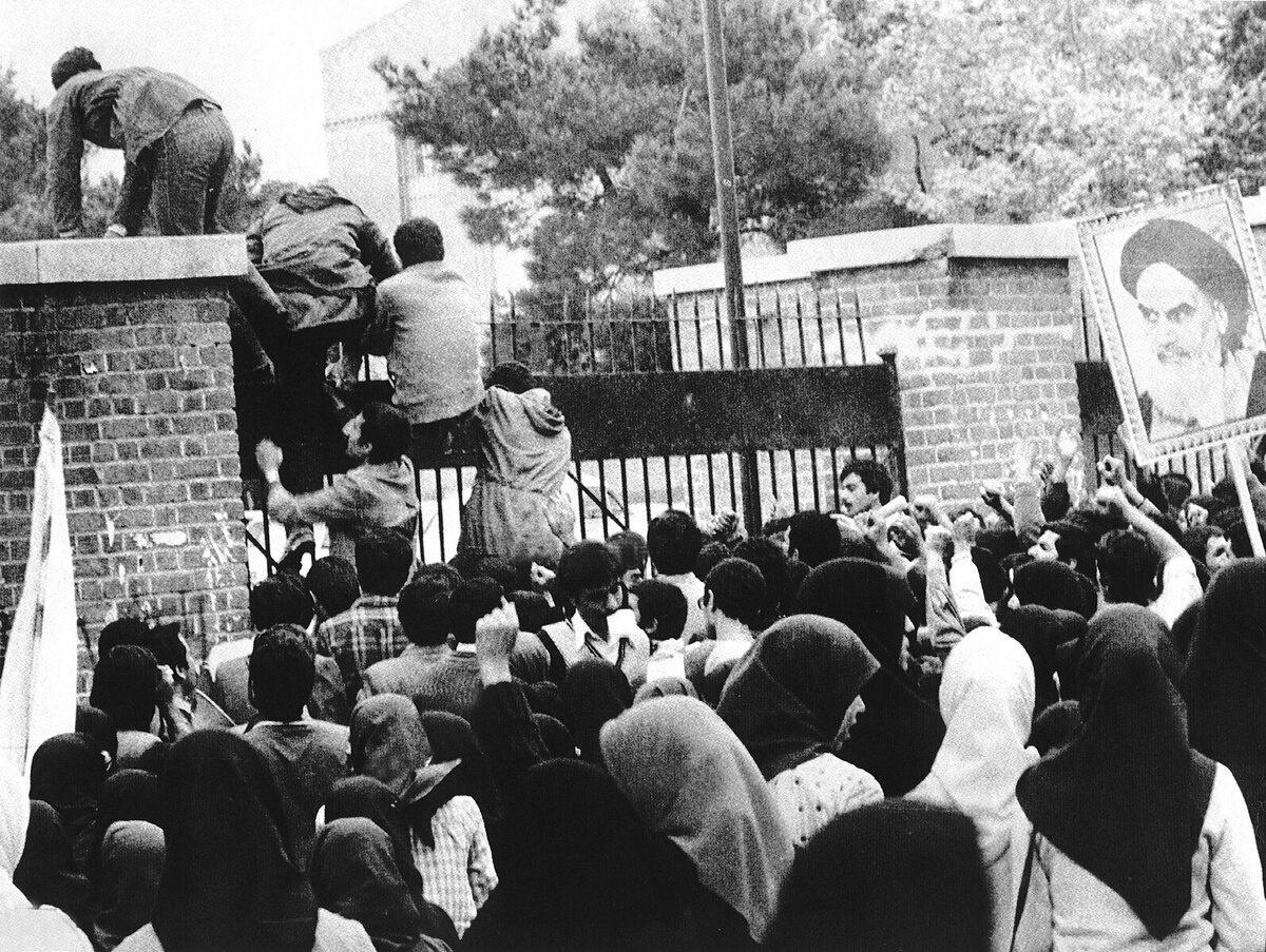 در دام برچسبهای سیاسی؛ نقد رویکرد نصر در توصیف اندیشمندان ایران