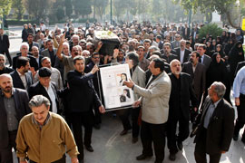تدفین پیکر صفارزاده در امامزاده صالح