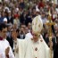 کتاب تاریخی «آیینه مسیحیت» به پاپ اهدا شد