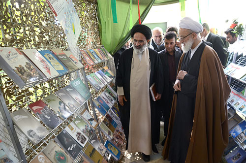 گزارش تصویری/افتتاح هزار نمایشگاه کتاب دفاع مقدس