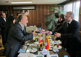 دیدار رییس کتابخانه مجلس با سفیر جمهوری تونس در تهران