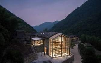 هتل کپسولی کتابخانه‌ای در چین