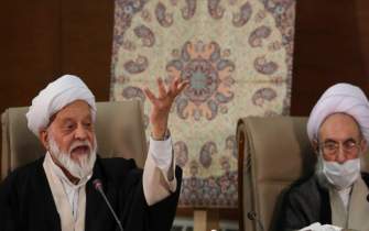 رهبری امام خمینی و آیت‌الله خامنه‌ای به دمکراتیک‌ترین روش صورت گرفت