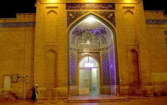 اهدا دو نسخه خطی به کتابخانه مسجد اعظم قم