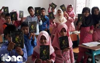 «خشک‌آباد»؛ روستایی محروم با دانش‌آموزانی نویسنده