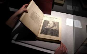 یک نسخه نادر از نمایشنامه‌های شکسپیر 10 میلیون دلار فروخته شد