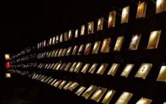 کتاب‌فروشی تاریک در تایوان