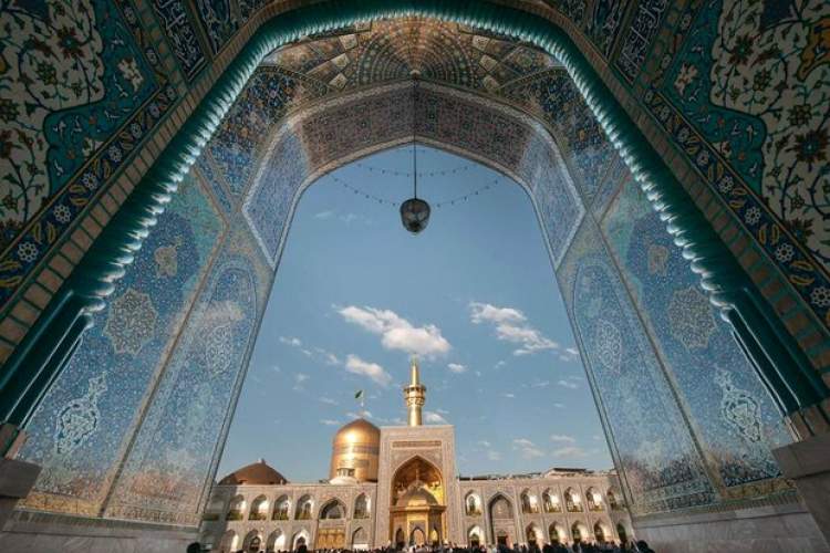 اصول و مبانی زیباشناسی اسلامی در معماری عتبات عالیات ایران و عراق کتاب می‌شود