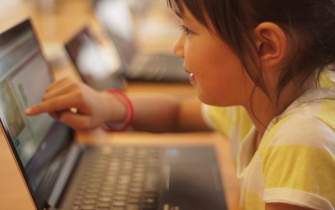اپلیکیشن سواد D دایره شناختی کودکان را گسترش می‌دهد/ کاهش زمان دستیابی به مهارت خواندن و نوشتن