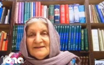 نوش آفرین انصاری: کارگاه‌های نوشتن  به زن ایرانی شهامت دفاع از حقوق خود در جامعه را می‌دهد