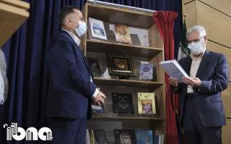 شهرداری شیراز برای کتاب «نقش ماندگار» زد