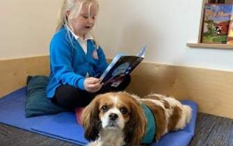سگ‌های مطالعه در مدارس بریتانیا