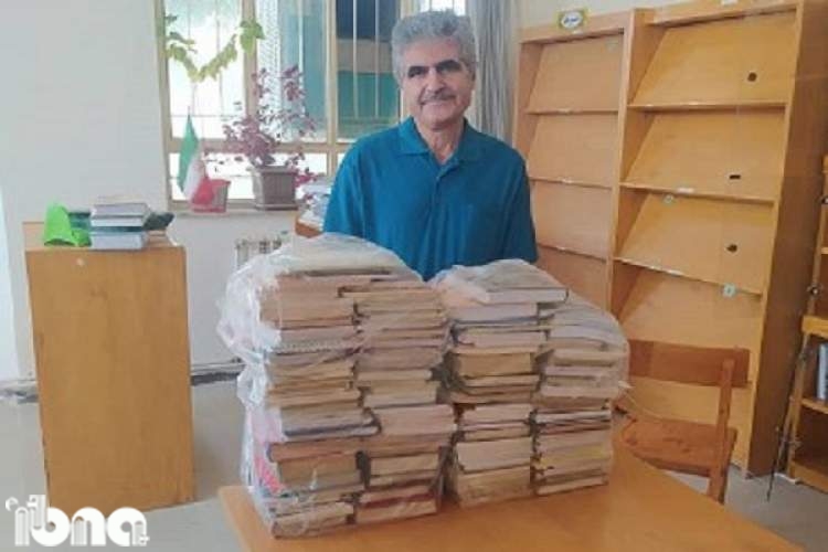 150 جلد کتاب نفیس به یک كتابخانه عمومی در سرچنار اهدا شد
