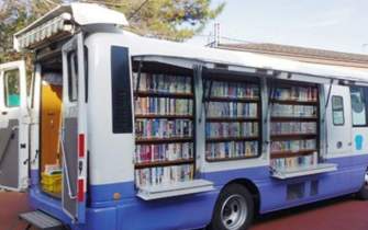 تجهیز اتوبوس به کتابخانه برای «خانه‌داران کتاب‌خوان» در تبریز