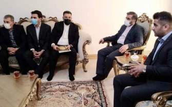 دیدار وزیر فرهنگ و ارشاد اسلامی با خانواده شهدا در پیرانشهر