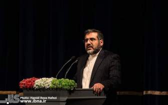 حافظ نماد ملی و فرهنگی ایرانیان است