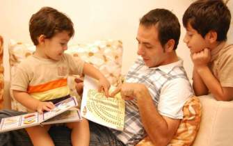 «بلندخوانی» راهی برای کتابخوان کردن بچه‌هاست