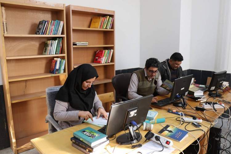 روند آماده‌سازی کتاب‌های کتابخانه مرکزی خرم‌آباد آغاز شد