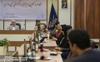 نشست صمیمانه ویراستاران با معاون امور فرهنگی وزیر فرهنگ و ارشاد اسلامی/ گزارش تصویری