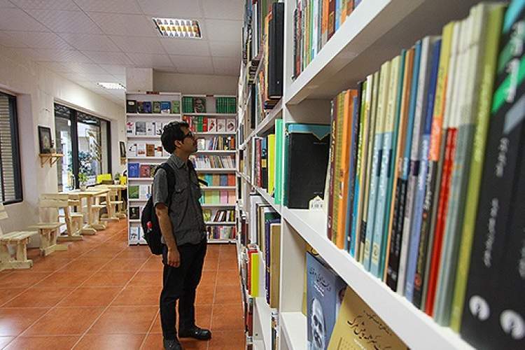 آمار کتاب در دی‌ماه 1401؛ سبقت نشر کودک از سایر حوزه‌ها و افزایش 40 درصدی قیمت کتاب