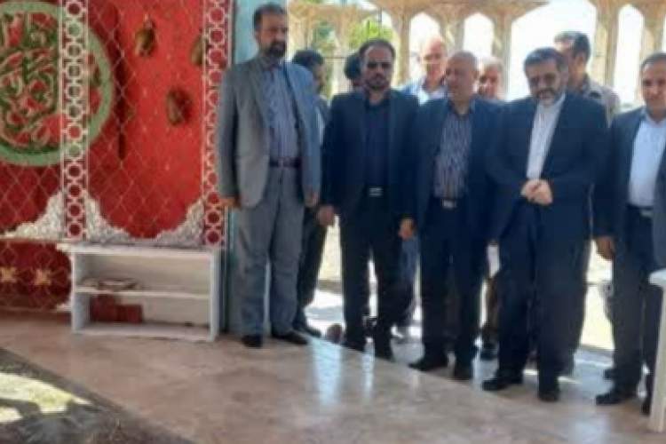 وزیر فرهنگ و ارشاد اسلامی وارد شوش شد/ادای احترام به مقام شامخ شهدای شوش
