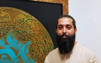 مؤلف کتاب «خواندنی بنویس» در شیراز نمایشگاه هنری برپا کرد