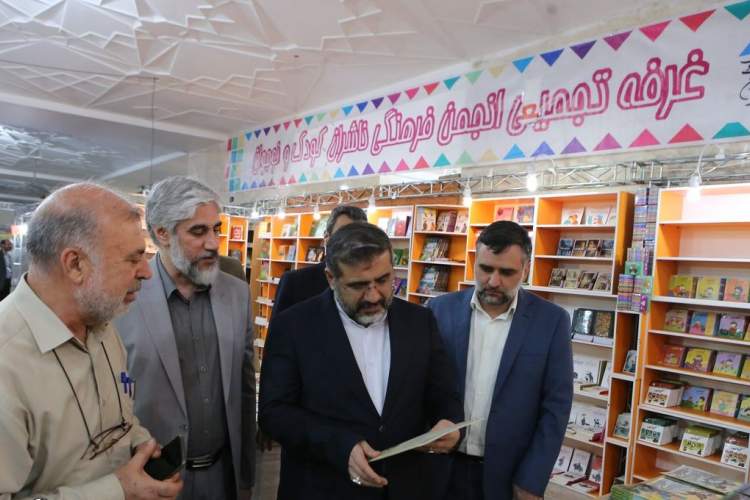 نمایشگاه کتاب به لحاظ وسعت، حجم و میزان استقبال مخاطبان در منطقه بینظیر است نمایشگاه کتاب به لحاظ وسعت، حجم و میزان استقبال مخاطبان در منطقه بینظیر است