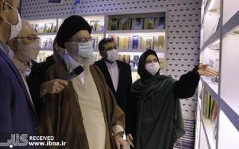 لحظاتی از بازدید صبح امروز رهبر انقلاب از نمایشگاه بین‌المللی کتاب تهران