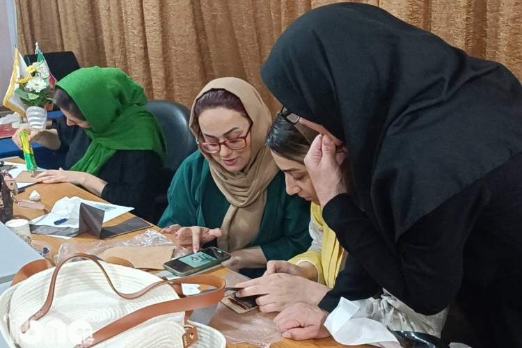 برگزاری کارگاه آموزشی «چرم دستدوز » در کتابخانه ابن شهرآشوب ساروی برگزاری کارگاه آموزشی «چرم دستدوز » در کتابخانه ابن شهرآشوب ساروی