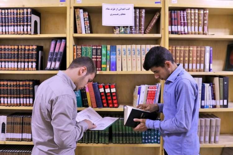 روایتی از کتابخانه یک مسجد که نویسنده تربیت می‌کرد!