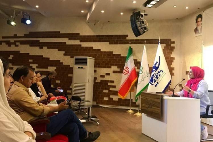 سفر بانوی جهانگرد ایرانی در مسیر صلح سفر بانوی جهانگرد ایرانی در مسیر صلح