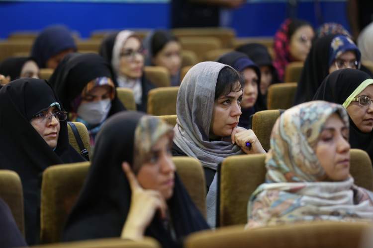 نویسنده حوزه  کودکان باید با بعد ذهنی و روانی کودک آشنا باشد