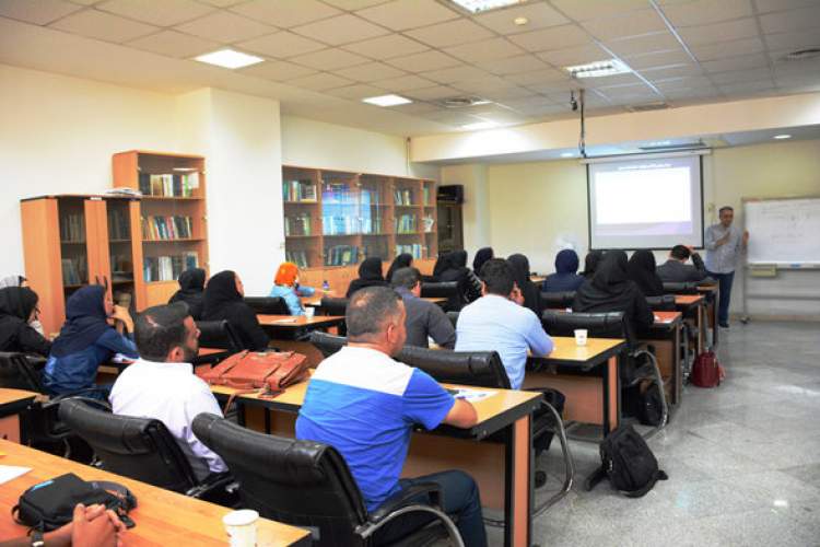 برگزاری سلسله جلسات جستارنویسی ویژه مربیان کانون پرورش فکری در زنجان