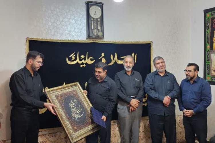 مدیرکل فرهنگ و ارشاد اسلامی خوزستان با آزاده و جانباز دفاع مقدس دیدار کرد