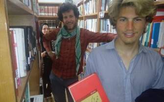 شگفتی گردشگران خارجی از وجود کتابخانه در روستاهای ایران!