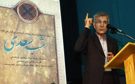 شعر سعدي چون آب همه موانع را دور مي‌زند
