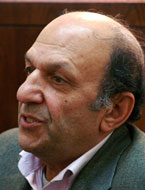 با ترجمه "حق‌شناس" منتشر مي شود