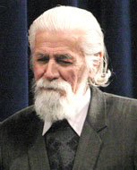 سبزواري: متاسفم كه مانده‌ام و قيصر رفته است