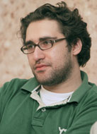 خورشيدفر:  نویسنده، دونده ماراتن نیست