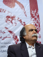 آثار زيباي اين كتابخانه بايد در پهنه گسترده شناسانده شود