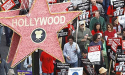 نويسندگان هاليوود به اعتصاب سه ماهه خود پايان مي دهند