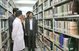كتابخانه مركزي آستان قدس غني‌ترين كتابخانه جهان اسلام مي‌شود
